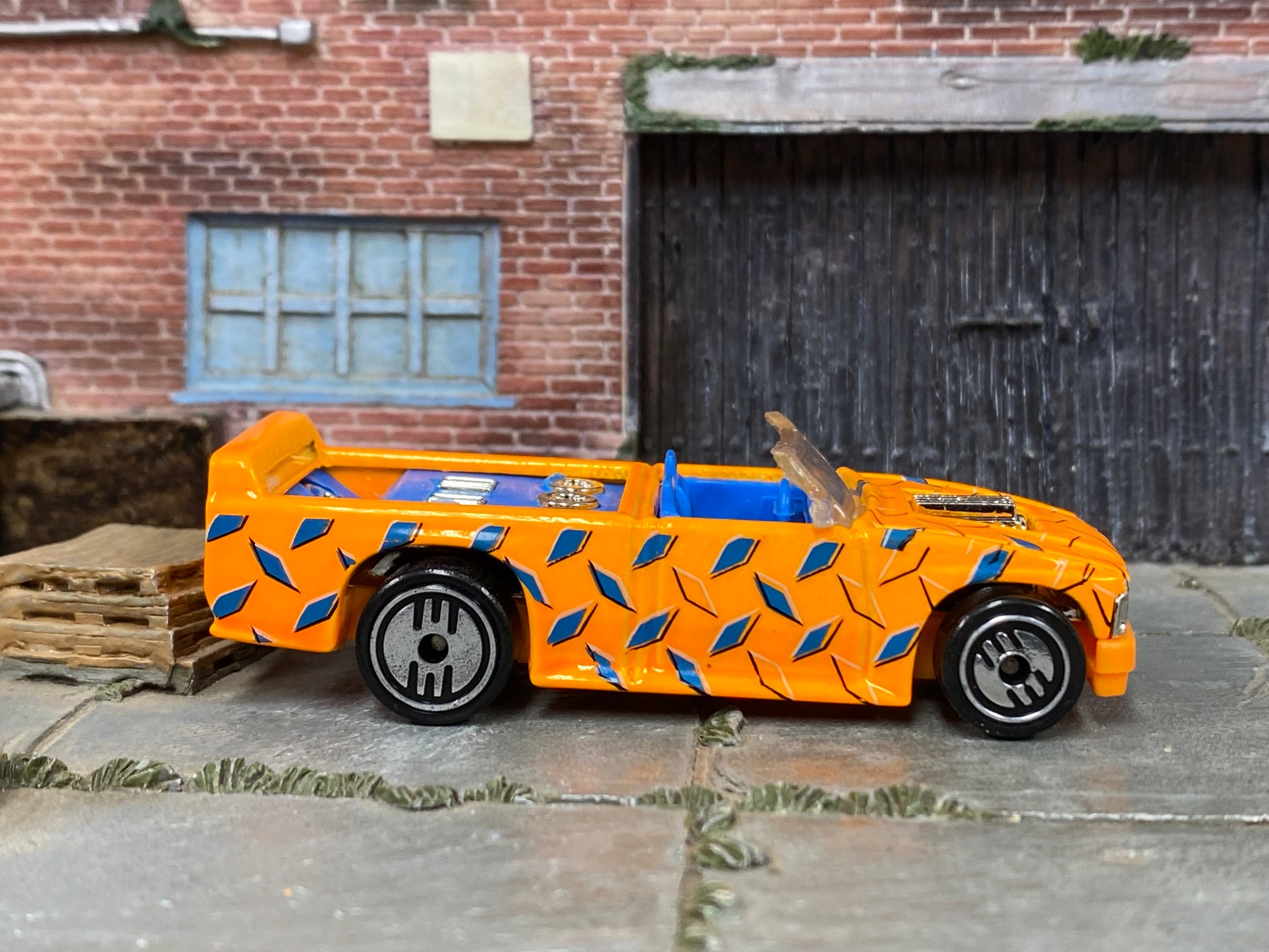 Loose Hot Wheels - Boom Box Mini Truck- Orange and Blue