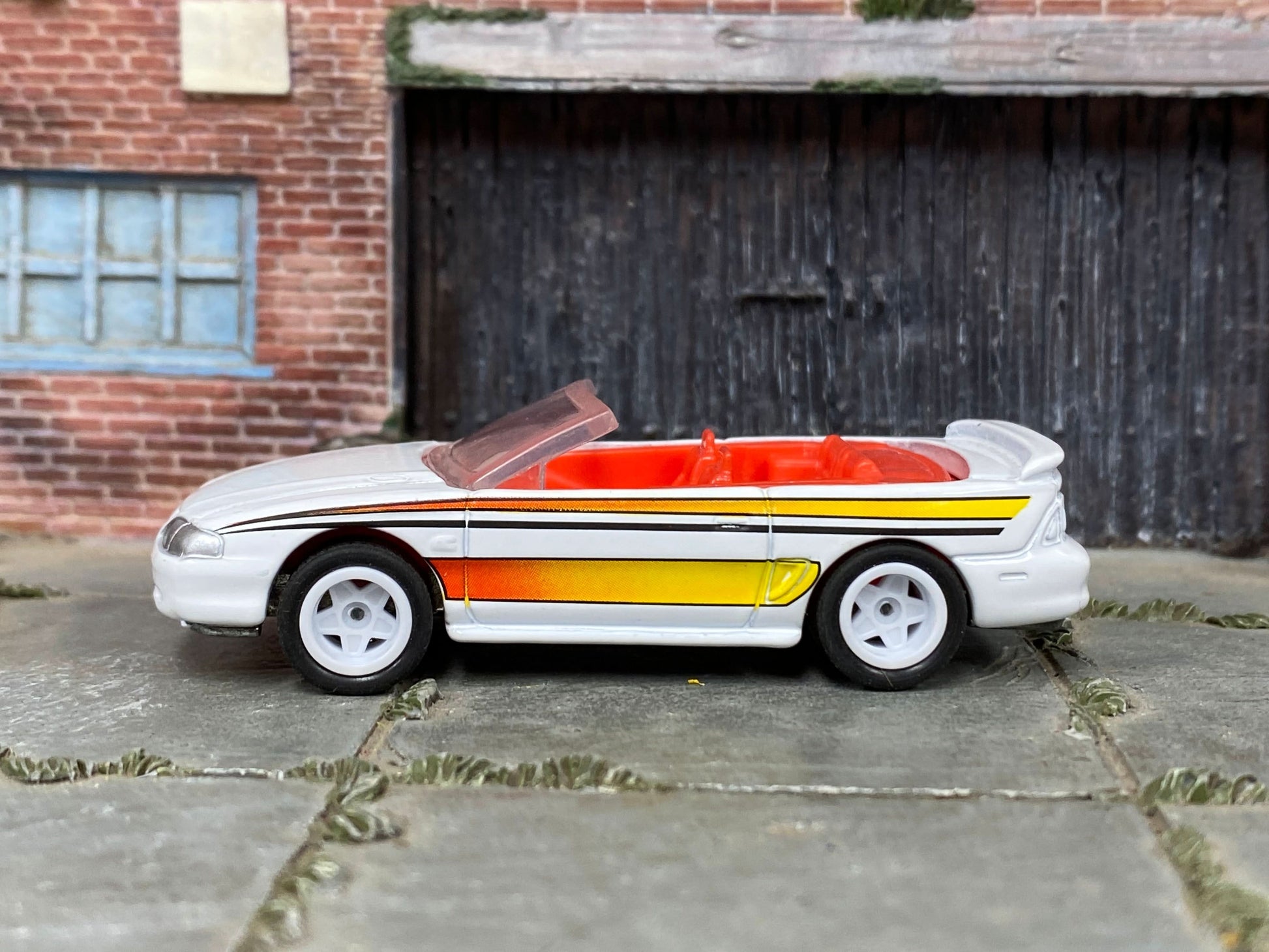 Custom Hot Wheels - 1996 Mustang GT Convertible - White, Orange and Yellow - White Mag Wheels - Rubber Tires