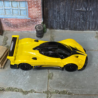 Loose Hot Wheels - Pagani Zonda R - Yellow