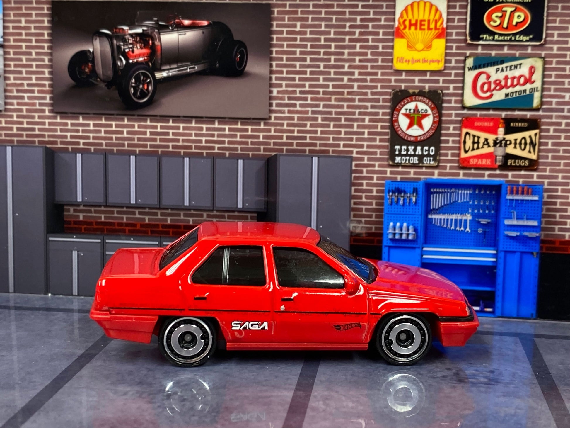 Loose Hot Wheels - Proton Saga - Red