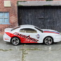 Loose Hot Wheels - 1999 Ford Mustang - White and Red