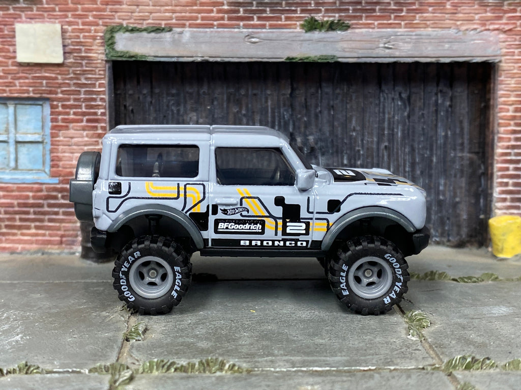 Custom Hot Wheels - 2021 Ford Bronco - Gray and Black 2 - Gray Mag Wheels - Goodyear Offroad Rubber Tires