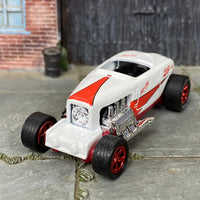 Custom Hot Wheels - Max Steel - So Cal White and Red - Red Mag Wheels - Goodyear Rubber Tires