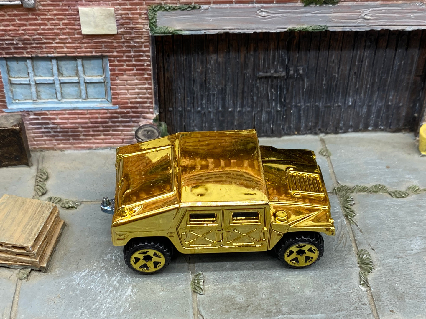 Loose Hot Wheels - Humvee - Gold