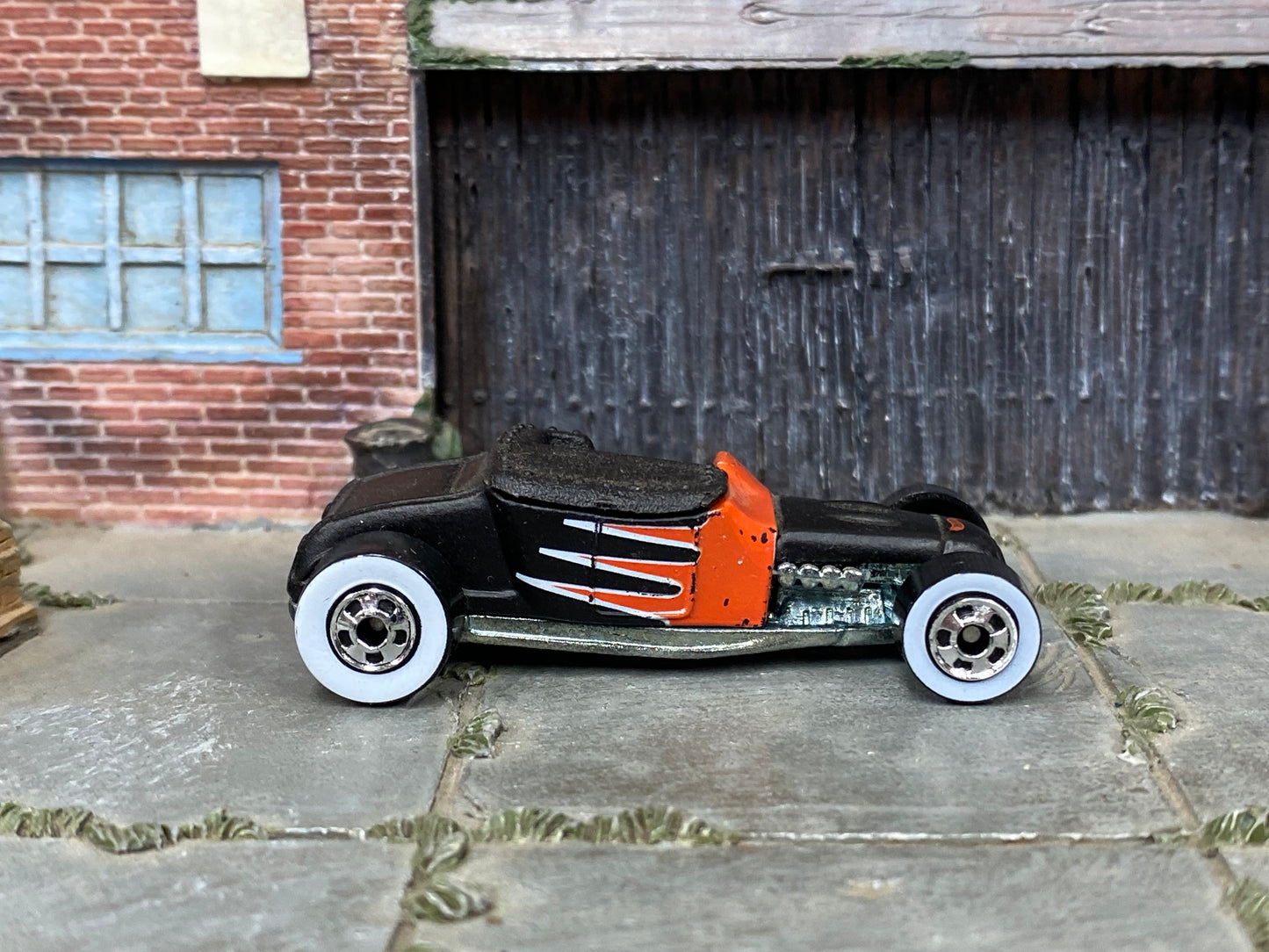 Loose Hot Wheels - 1927 Ford T-Bucket Track T - Sating Black and Red