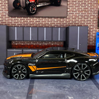 Loose Hot Wheels - 2018 Chevy Camaro SS - Black and Orange