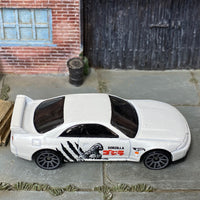 Loose Hot Wheels - Nissan Skyline GT-R R33 - White Godzilla