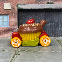 Loose Hot Wheels - Sweet Driver Cup Cake - Red and Brown