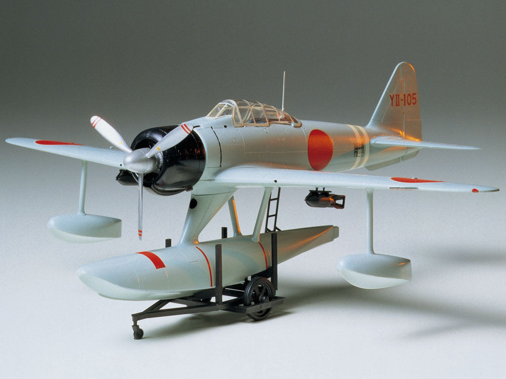 Tamiya 61017 Nakajima A6M2-N Rufe 1:48 - assembled and painted model overall view