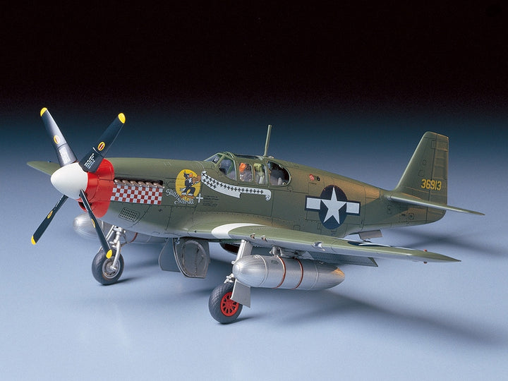 Tamiya 61042 North American P-51B Mustang 1:48 - assembled and painted model overall view