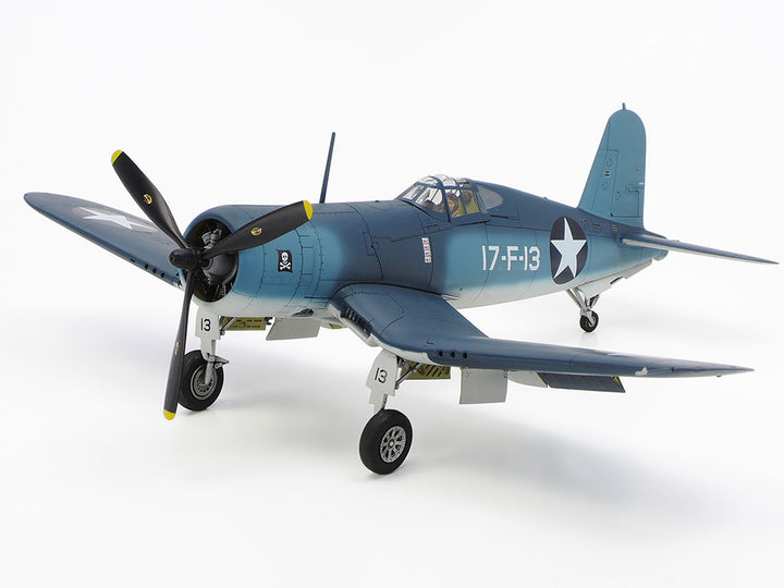 Tamiya 61046 Vought F4U-1/2 Birdcage Corsair 1:48 - assembled and painted model overall view