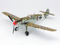 Tamiya 61063 Messerschmitt Bf 109 E-4/7 Trop 1:48 - assembled model detail view 4