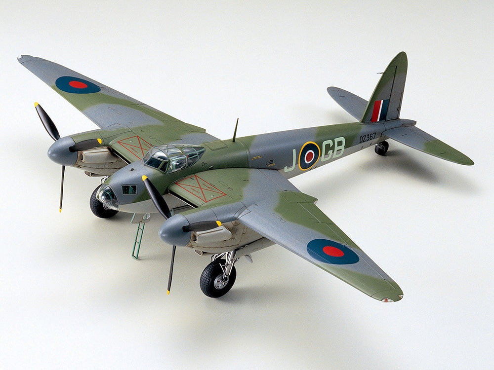 Tamiya 61066 de Havilland Mosquito B Mk.IV/PR Mk.IV 1:48 - assembled and painted model overall view