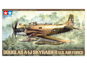 Tamiya 61073 Douglas A-1J Skyraider USAF 1:48 - kit packaging