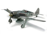 Tamiya 61095 Focke-Wulf Fw 190 A-8/A-8 R2 1:48 - assembled and painted model overall view