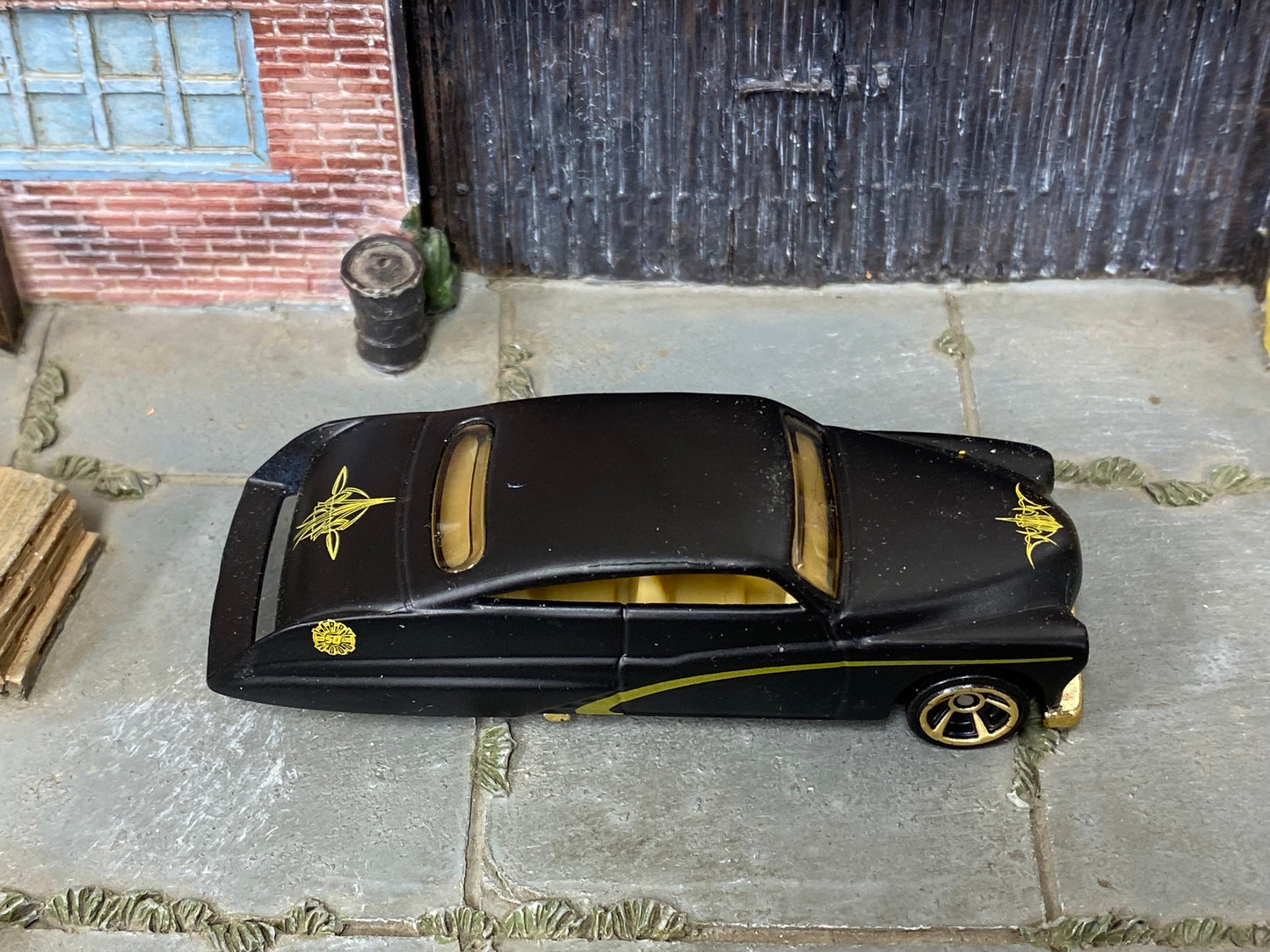 Loose Hot Wheels - Pearl Passion - Satin Black and Gold