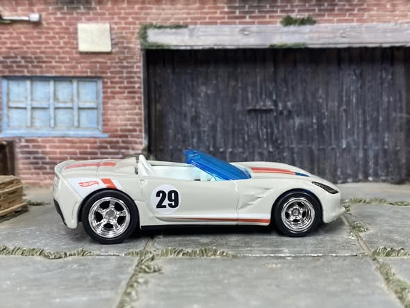 2014 Corvette Stingray Hot Wheels diecast actual item photo 1 of 4