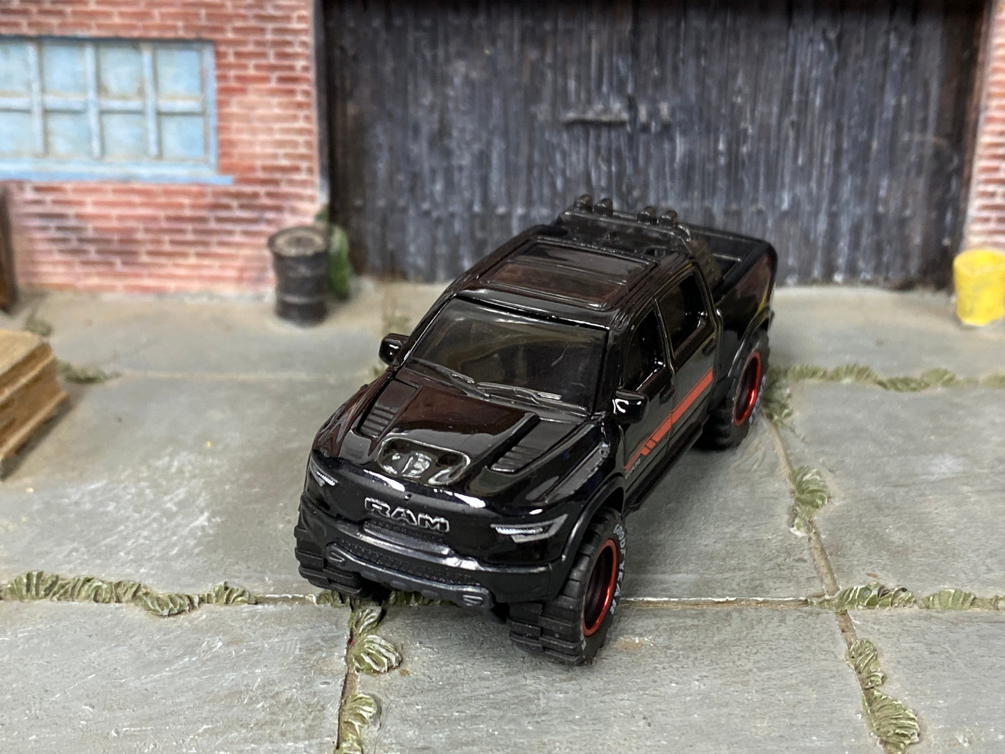 Custom Hot Wheels - 2023 Dodge Ram 1500 4X4 - Black and Red - Black and Red Mag Wheels - Rubber Tires