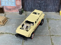 Cruiser Bruiser Vista Cruiser custom Hot Wheels, gallery view