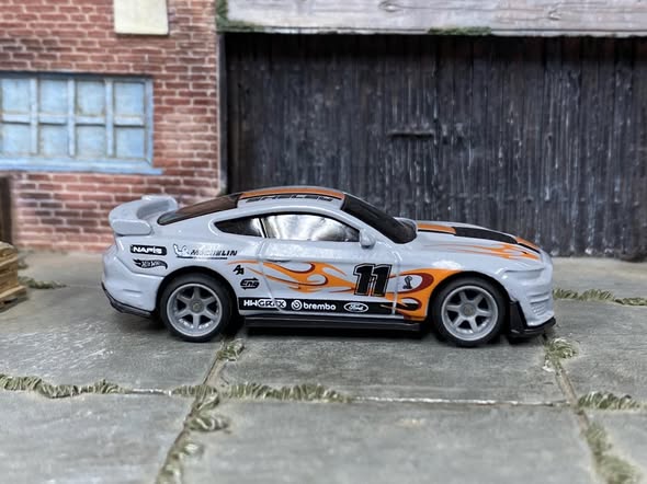 2020 Ford Mustang Shelby GT500 Hot Wheels diecast actual item photo 1 of 4