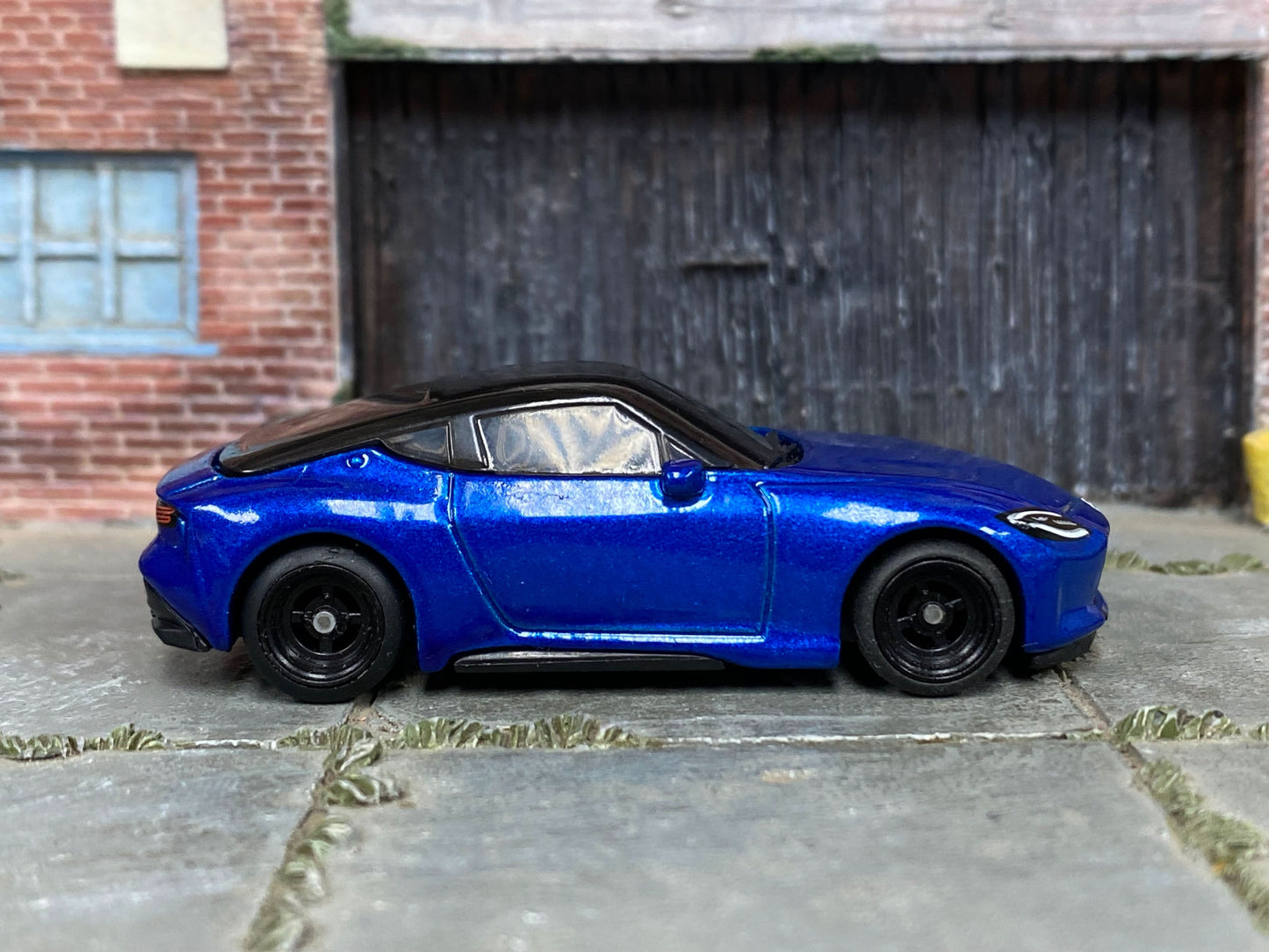 Custom Hot Wheels - 2023 Nissan Z - Blue - Black Mag Wheels - Rubber Tires