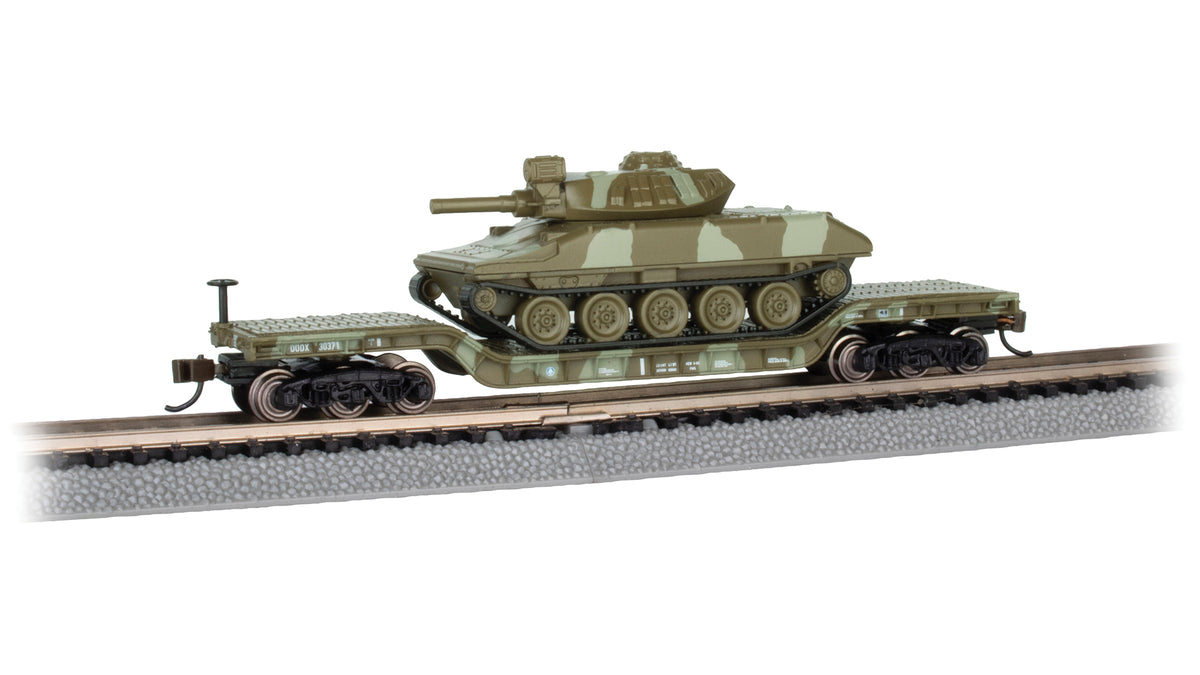 Bachmann N 52' Center-Depressed Flat Car - Green Camo with Sheridan Tank — product view 1