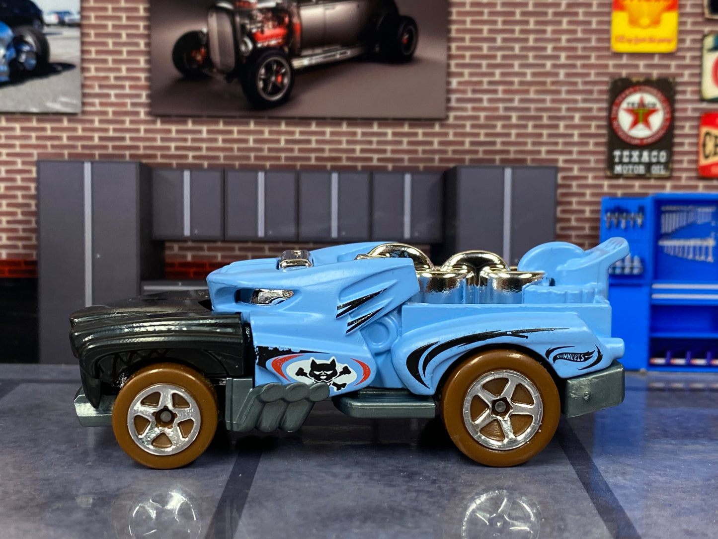 Loose Hot Wheels - Hot Weiler - Blue and Black