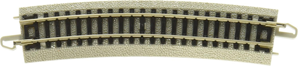 One Bachmann 44855 17.5-inch-radius curve shown in detail from the six-pack