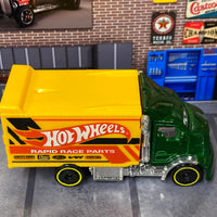 Loose Hot Wheels - Highway Hauler - Green and Yellow Hot Wheels