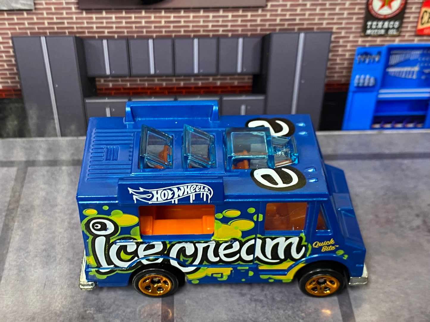 Loose Hot Wheels - Quick Bite Food Truck - Ice Cream - Blue
