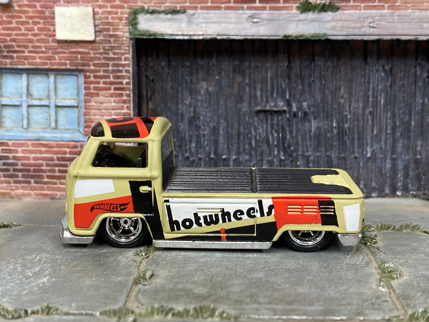 Custom Hot Wheels - Volkswagen T2 Pickup - Beige - Chrome Mag Wheels - Rubber Tires