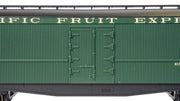 Bachmann HO 50' Express Reefer - Pacific Fruit Express #726 — product view 3