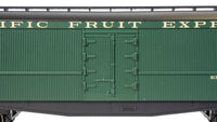 Bachmann HO 50' Express Reefer - Pacific Fruit Express #726 — product view 3
