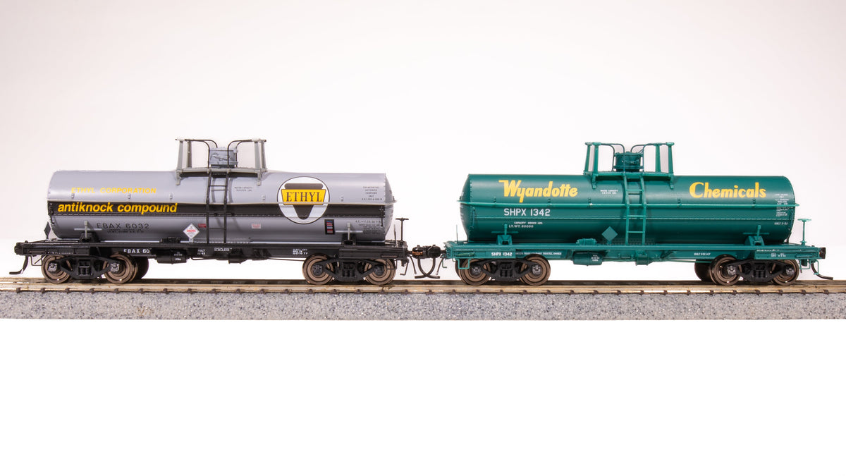 Broadway Limited Imports HO 6000 Gallon Tank, 1960's Variety 2-pack A (Ethyl Corp, Wyandotte) — product view 1