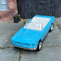 Custom Hot Wheels - 1965 Ford Mustang Convertible - Blue and White - Chrome Steel Wheels - Rubber Tires