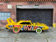 Custom Hot Wheels - 1970 Plymouth Superbird  - Yellow Art Series - Green Mag Wheels - Red and White Rubber Tires