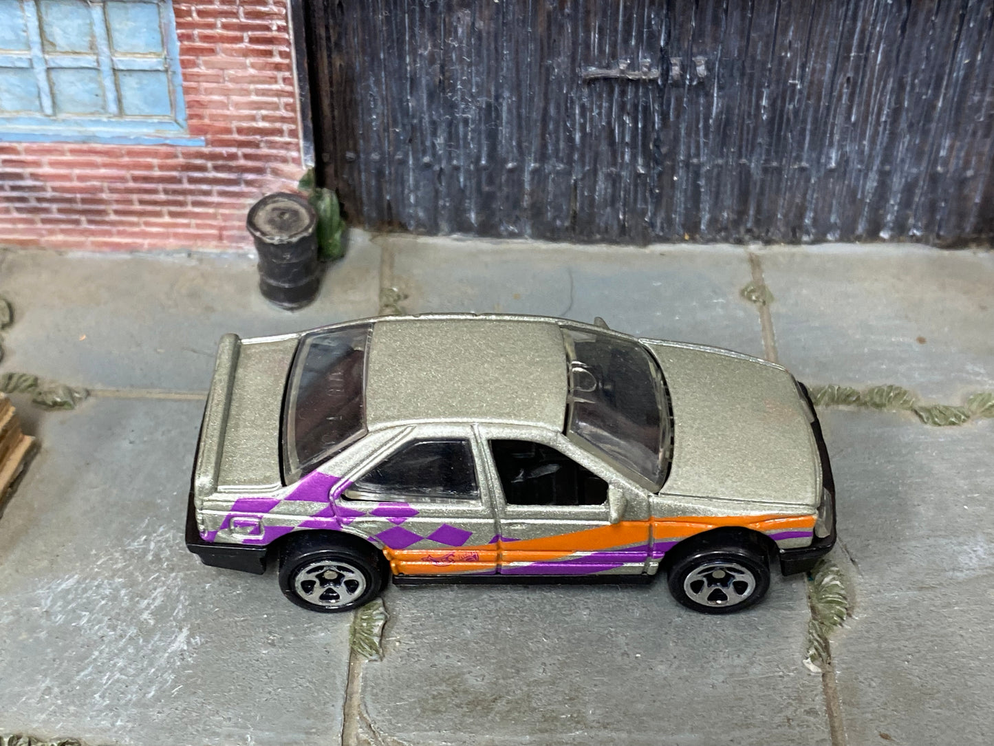 Loose Hot Wheels - Peugeot 405 - Silver, Purple and Orange