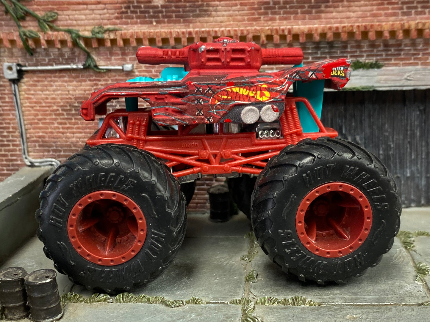 Loose Hot Wheels Monster Jam - Monster Truck - Invader Stealth - Red