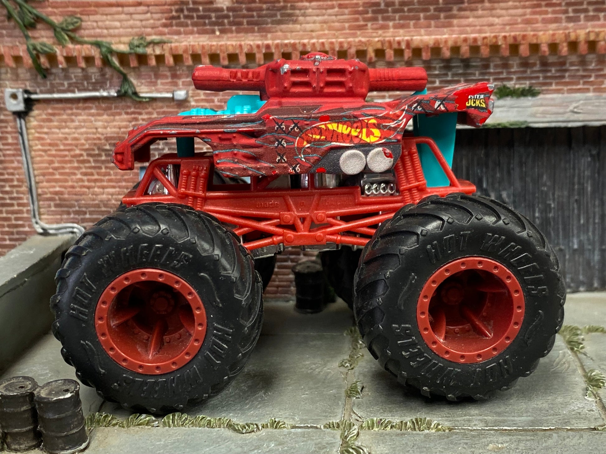 Loose Hot Wheels Monster Jam - Monster Truck - Invader Stealth - Red