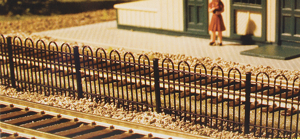 Atlas HO 774 Hairpin Fence, 35" — manufacturer reference