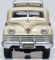 Actual Oxford Diecast 87CB42003 1942 Chrysler Town & Country Woody Wagon front view