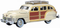 Actual Oxford Diecast 87CB42003 1942 Chrysler Town & Country Woody Wagon three-quarter view