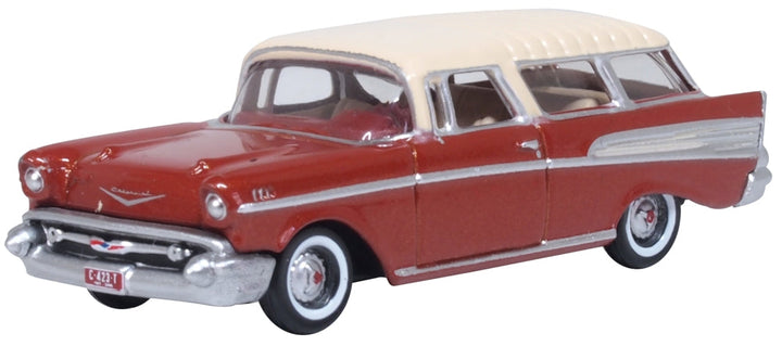 Oxford 87CN57008 1957 Chevrolet Nomad in Adobe Beige/Sierra Gold, 1:87 model, front three-quarter view