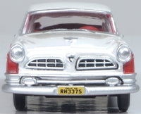 Oxford 87CNY55001 1955 Chrysler New Yorker St. Regis in Tango Red/Platinum, 1:87 model, front view