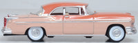 Oxford 87CNY55002 1955 Chrysler New Yorker St. Regis in Desert Sand/Canyon Tan, 1:87 model, passenger-side profile