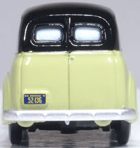 Oxford 87CV50004 1950 Chevrolet Panel Van Speciality Foods, 1:87 scale, rear view