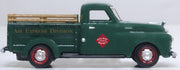 Oxford 87DP48004 1948 Dodge B-1B Pickup Railway Express Agency, Dark Green/REA, 1:87 scale, passenger-side profile