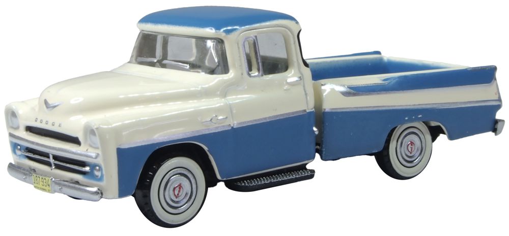 Oxford 87DP57005 1957 Dodge D100 Sweptside Pickup, Ice Blue/Glacier White, 1:87 scale, front three-quarter view