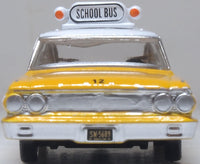 Oxford 87FC64002 1964 Ford Country Station Wagon Central School Bus, 1:87 scale, front view