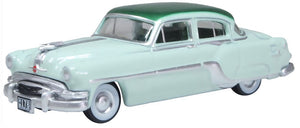 Oxford 87PC54005 1954 Pontiac Chieftain 4-Door Sedan, Shannon Green/Brookmere Green, 1:87 scale, front three-quarter view